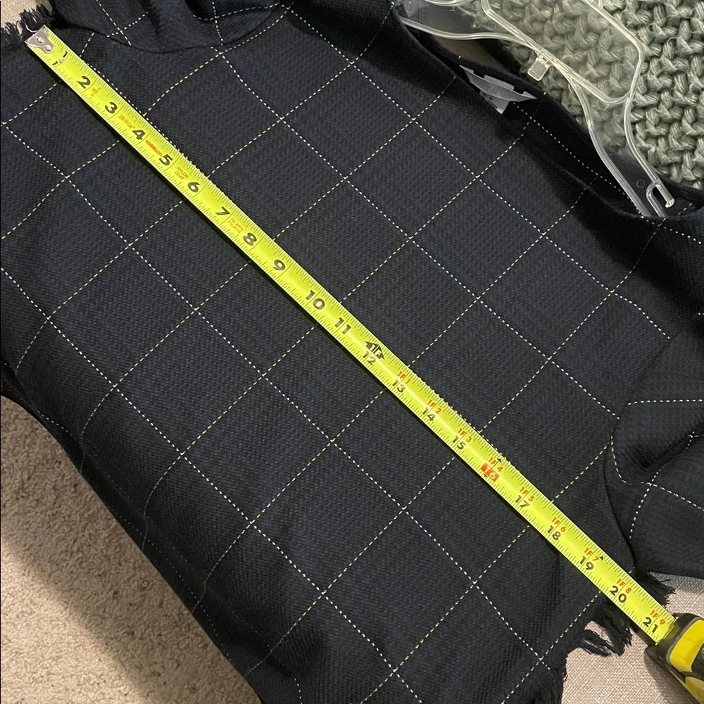 H&M Plaid Top Blouse Women Size 10 Black Blue  Yellow Subtle Decorative Fraying - Picture 11 of 14